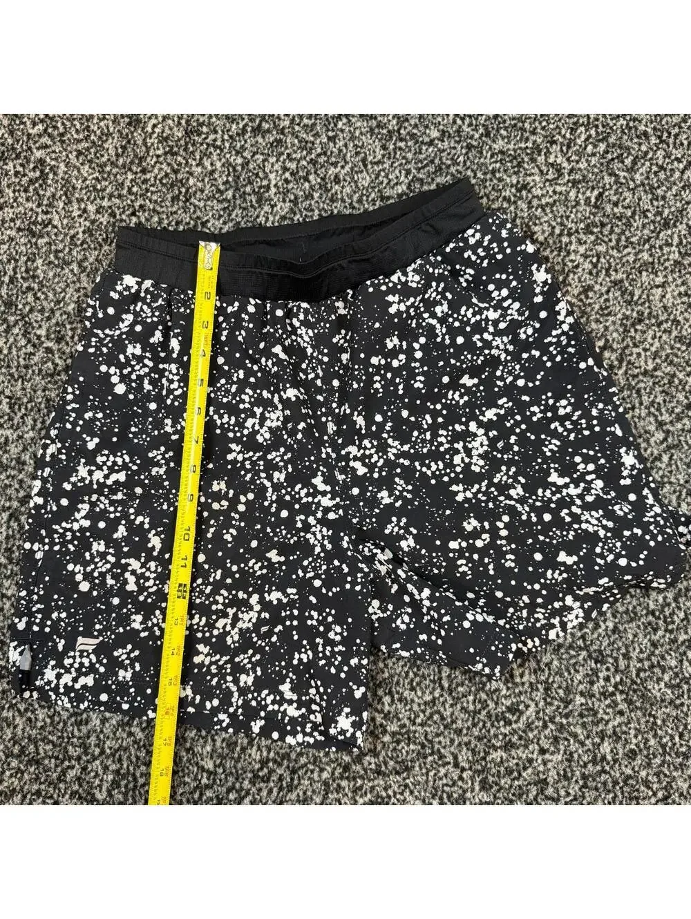 Fabletics Men's Black Paint Splatter Athletic Shorts Size S Built-In Liner